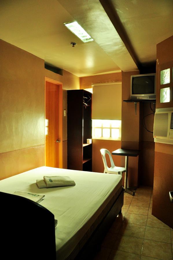 Gv Hotel - Talisay City Экстерьер фото