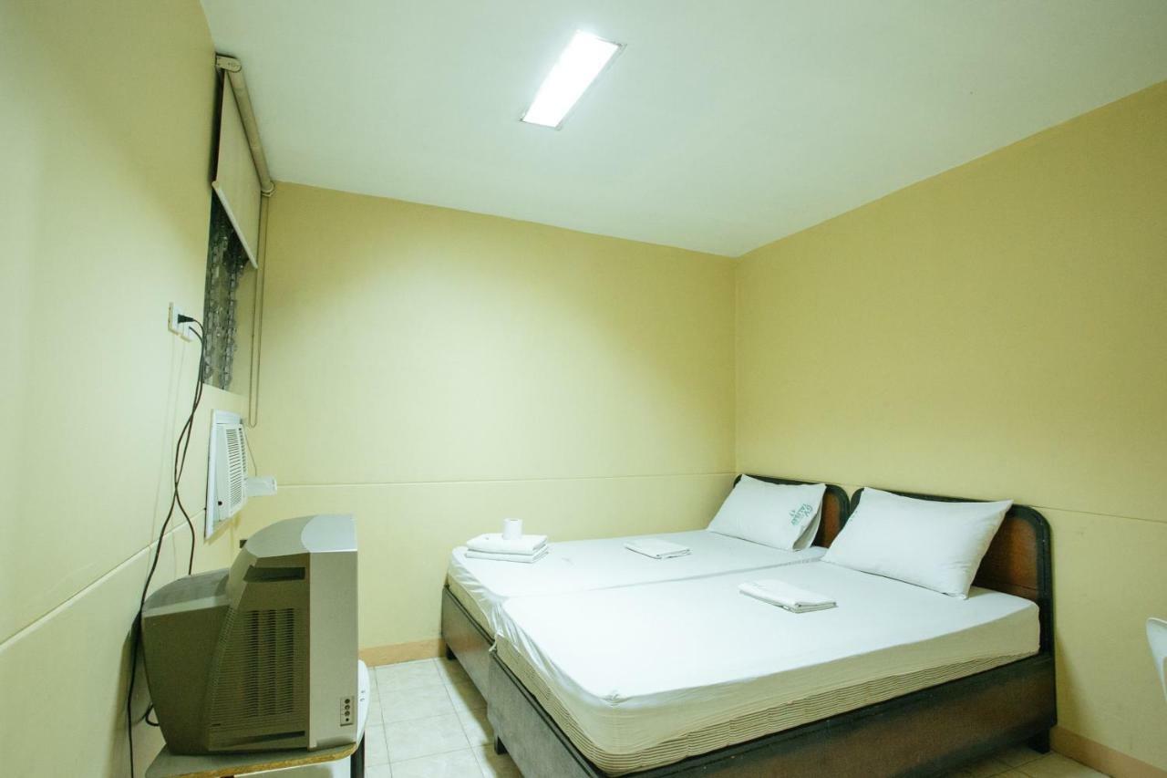 Gv Hotel - Talisay City Экстерьер фото