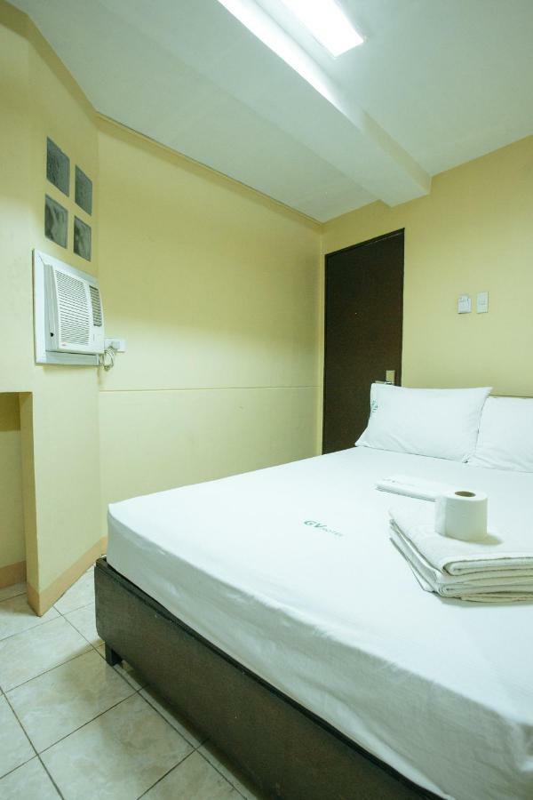 Gv Hotel - Talisay City Экстерьер фото