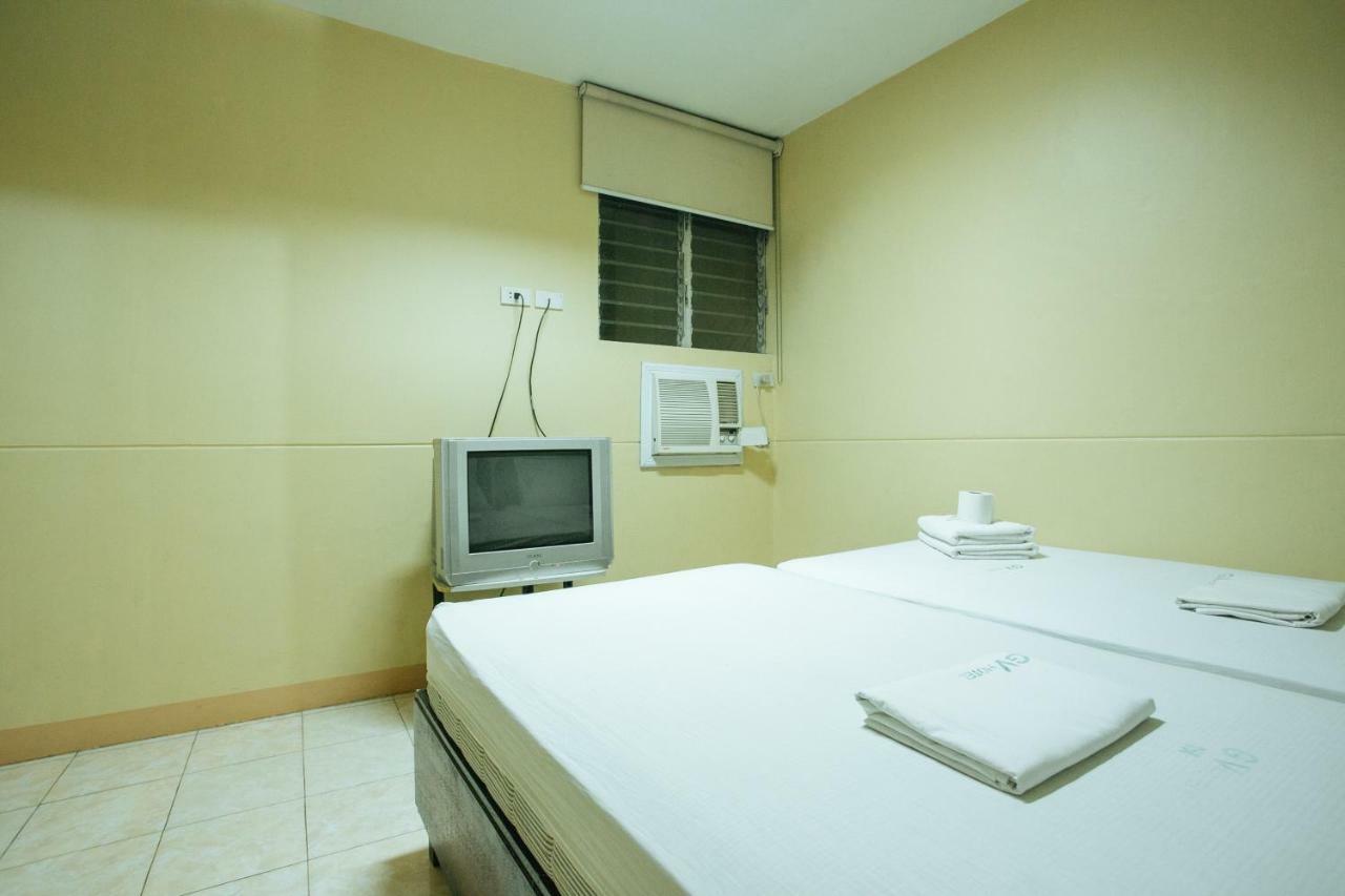 Gv Hotel - Talisay City Экстерьер фото